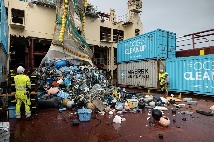System 002 extraction zone emptied on deck, Great Pacific Garbage Patch, ocean plastic pollution, save oceans, help clean oceans,
