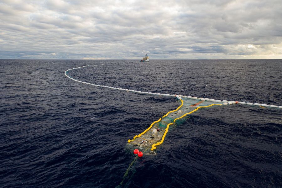 environmental charity, save oceans, donate to ocean conservation, donate to save the ocean, ocean conservancy donation, donate to the ocean, oceana System 002 deployed in the Great Pacific Garbage Patch